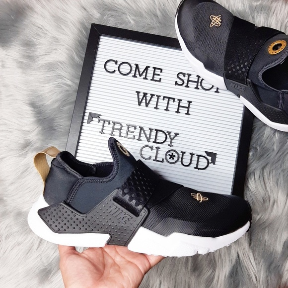 Nike Shoes - Nike Huarache extreme Gs sneakers
